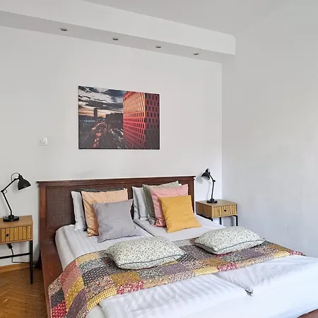 Modern And Cozy - Center - Dobra 27 شقة *